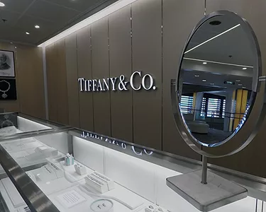 TIFFANY'S